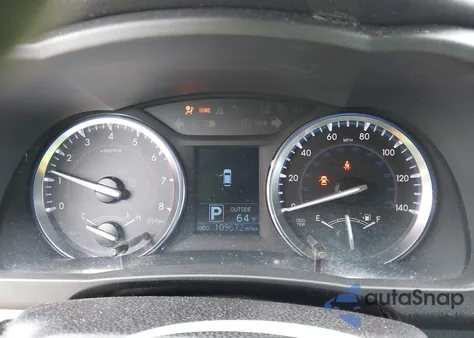 2015 Toyota Highlander Le Plus V6 z USA, uszkodzony, nr VIN 5TDZKRFH0FS115786